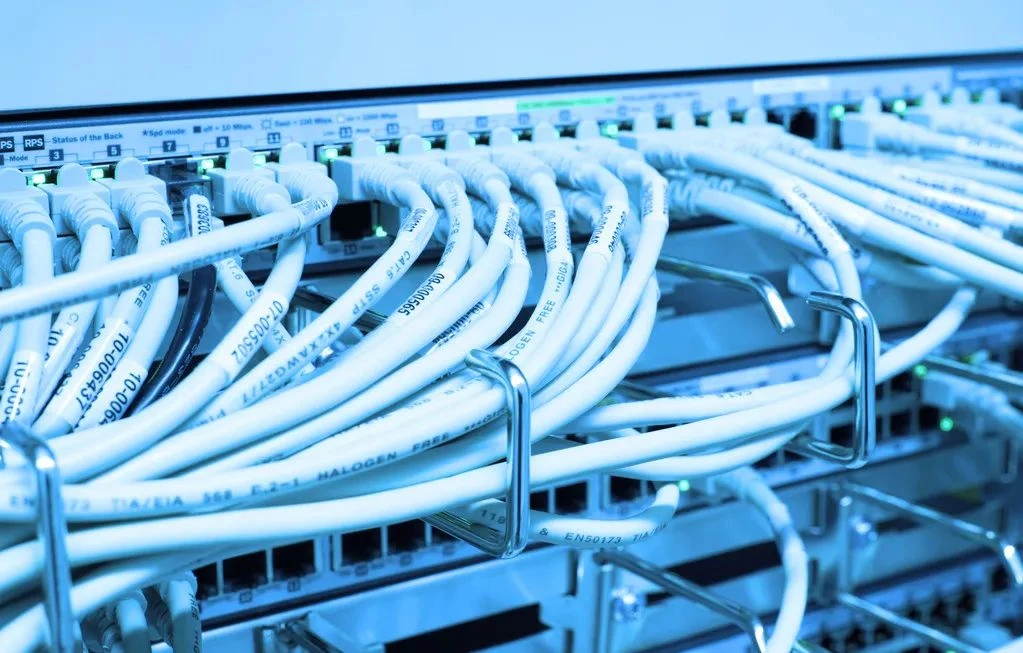إيثرنت أم شبكة Wi-Fi: أيهما أفضل؟
